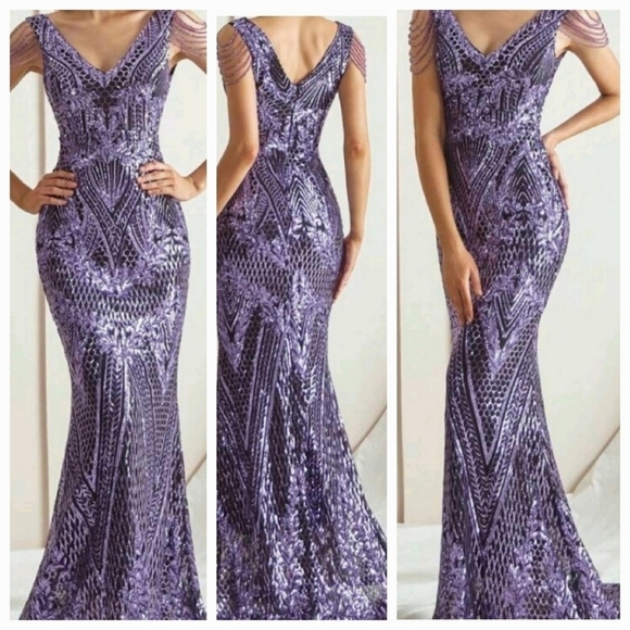 Purple Geometric Sequined V Neck, Sleeveless Mermaid Maxi Gown - Picture 2 of 11